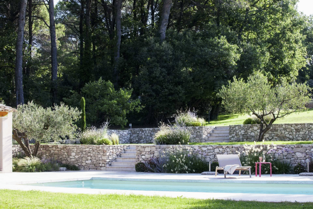 Comment faire un jardin en restanques soi-même | Guide complet